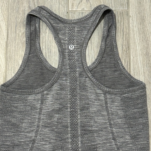 lululemon athletica Tops - LIKE NEW! Women's Lululemon Gray Racerback Tank - 4